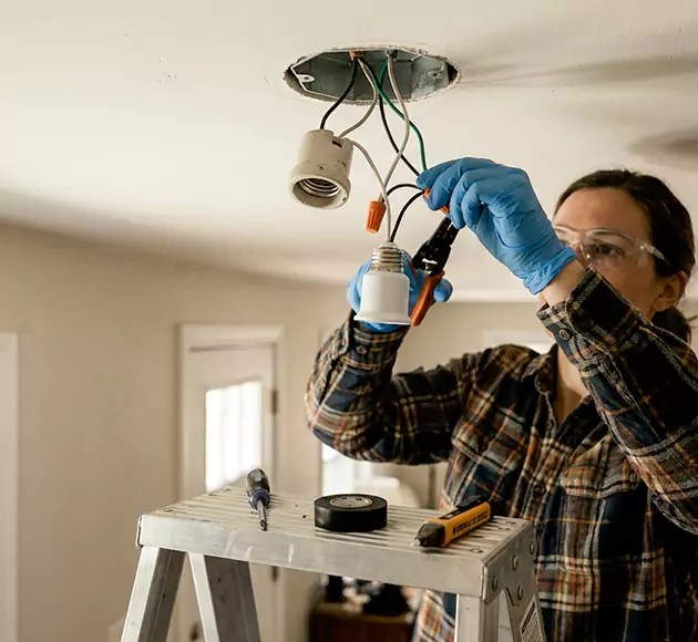 Professional Light Socket Replacement: Your Local Fixture Repair Team in Columbus, OH
