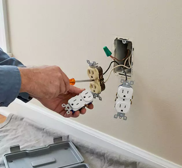 Professional Outlet Replacement: Your Local Swap-Out Team in Columbus, OH